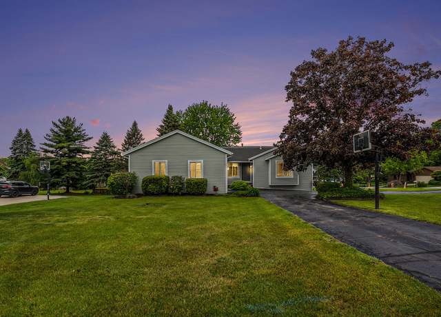 Property at 6400 Chestnut Hill Ct, Clarkston, MI 48346, 4 beds, 3 baths