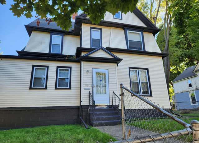 Property at 110 Whittemore St, Pontiac, MI 48342, 7 beds, 2.5 baths