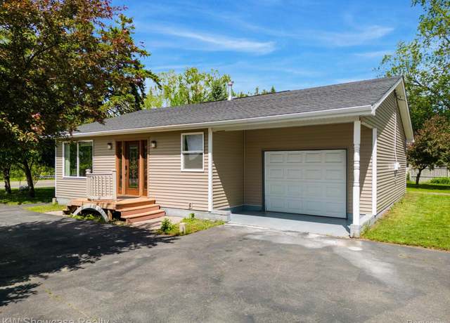 Property at 7969 Richardson Rd, West Bloomfield, MI 48323, 2 beds, 2 baths