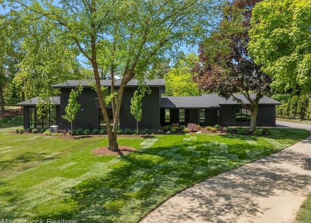 Property at 4340 Charing Cross Rd, Bloomfield Hills, MI 48304, 4 beds, 4 baths