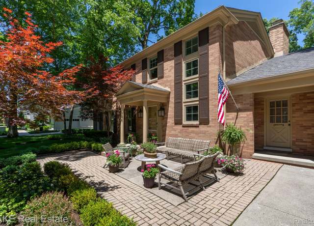 Property at 1350 Woodland Pl, Plymouth, MI 48170, 5 beds, 3.5 baths