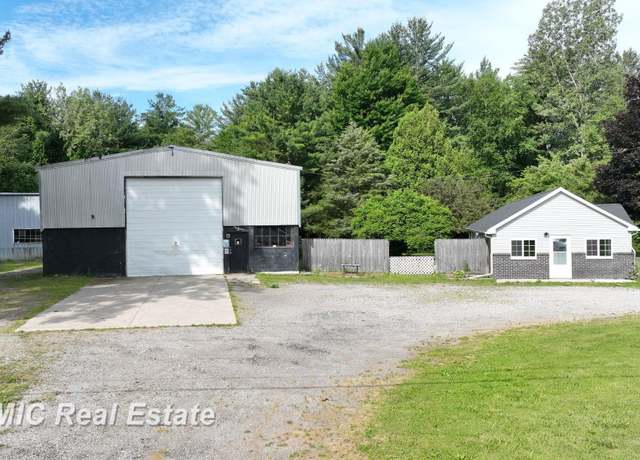 Property at 9010 Dixie Hwy, Birch Run, MI 48415, 3 beds, 1 bath