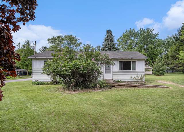 Property at 2235 Elmer Dr NE, Grand Rapids, MI 49525, 3 beds, 1 bath