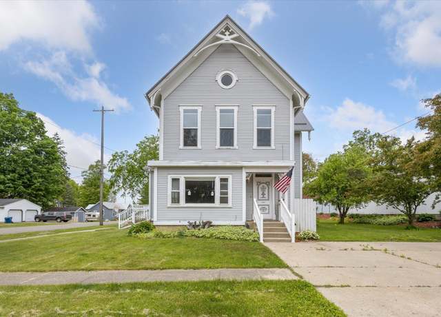 Property at 501 N Lincoln St, Stanton, MI 48888, 4 beds, 2 baths