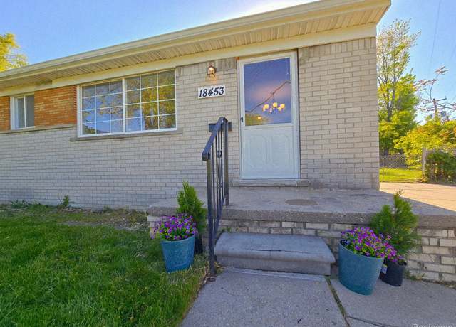 Property at 18453 Woodbine St, Detroit, MI 48219, 3 beds, 1 bath