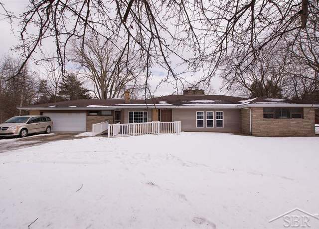 Property at 1690 N Center Rd, Saginaw, MI 48638, 4 beds, 2.5 baths