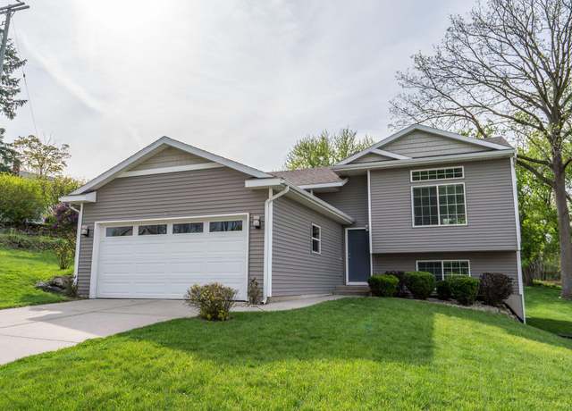 Property at 1817 Cherry Run Dr NW, Grand Rapids, MI 49504, 3 beds, 2 baths
