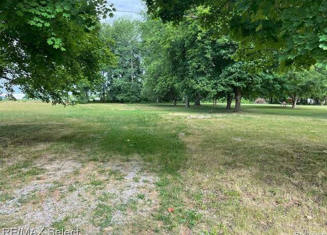 Property at 11260 Main Rd, Fenton Charter Township, MI 48430