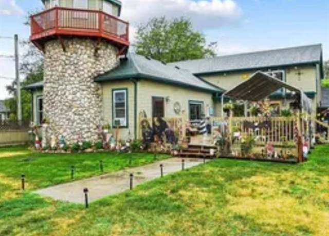 Property at 11239 Harold Dr, Luna Pier, MI 48157, 4 beds, 3.5 baths