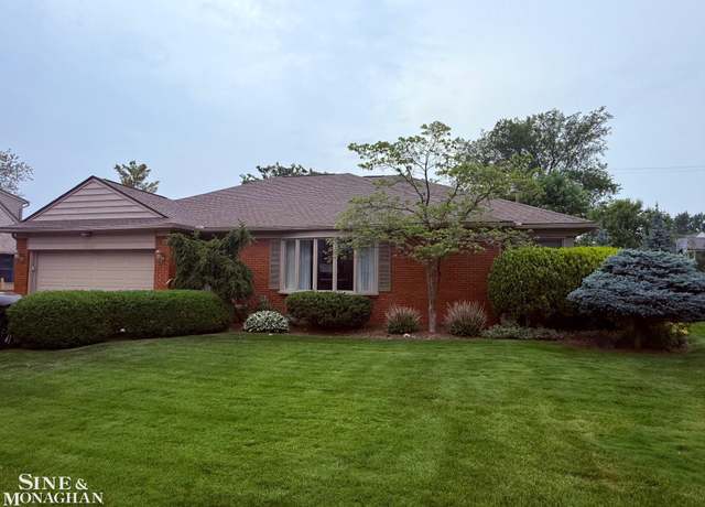 Property at 1090 S Renaud Rd, Grosse Pointe Woods, MI 48236, 3 beds, 2.5 baths
