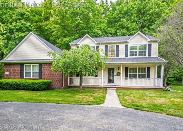 Property at 6103 Shadetree Ct, Howell, MI 48843, 3 beds, 2.5 baths