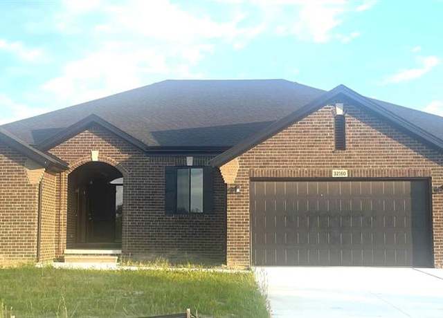 Property at 32160 Kenny Dr, Chesterfield, MI 48047, 3 beds, 2.5 baths