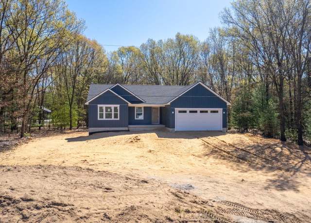 Property at 1826 S Barnes Rd, Muskegon, MI 49442, 3 beds, 2 baths
