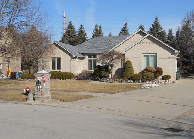 Property at 13267 Pearl Dr, Utica, MI 48315, 3 beds, 4 baths