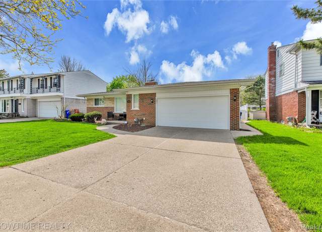 Property at 32411 Kelly Rd, Fraser, MI 48026, 3 beds, 1.5 baths