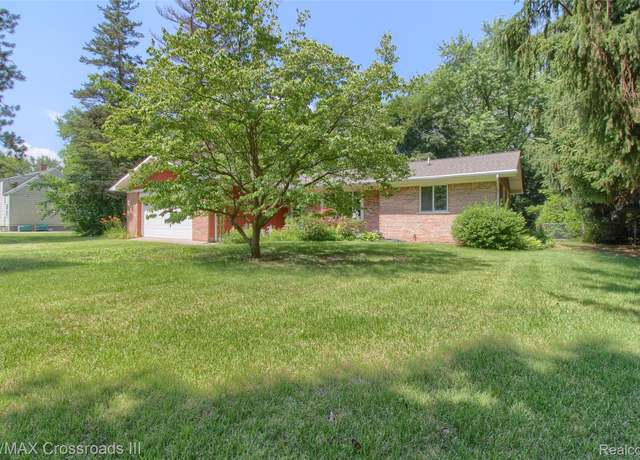 Property at 13702 Lenmoore Rd, Van Buren, MI 48111, 3 beds, 2 baths