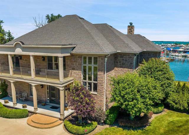 Property at 41626 Conger Bay Dr, Harrison Township, MI 48045, 4 beds, 4 baths