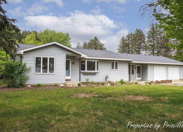 Property at 315 Hayes St NW, Comstock Park, MI 49321, 3 beds, 2.5 baths