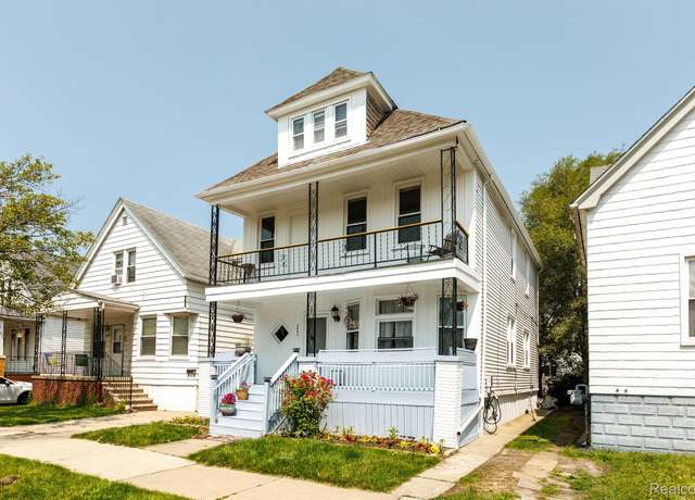 Property at 2653 Edwin St, Hamtramck, MI 48212, 4 beds, 3 baths
