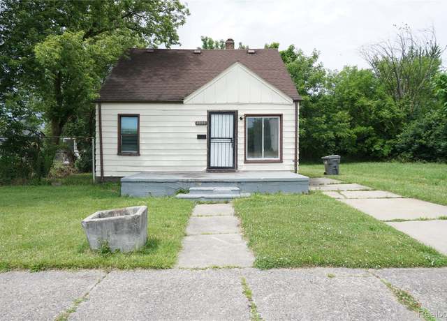 Property at 4080 Isabelle St, Dearborn, MI 48141, 4 beds, 1 bath