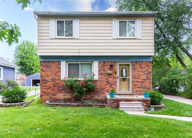 Property at 21809 Elizabeth St, St Clair Shores, MI 48080, 3 beds, 1.5 baths