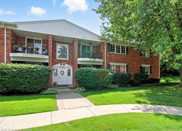 Property at 1711 Huntingwood Ln, Bloomfield Hills, MI 48304, 2 beds, 2 baths