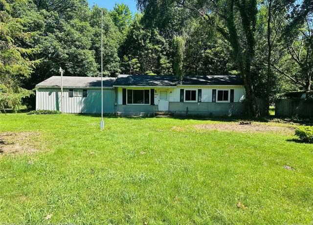 Property at 4550 W Allen Rd, Howell, MI 48855, 3 beds, 1 bath
