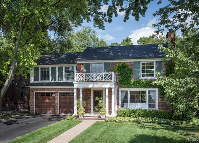 Property at 290 Chesterfield Ave, Birmingham, MI 48009, 5 beds, 3 baths