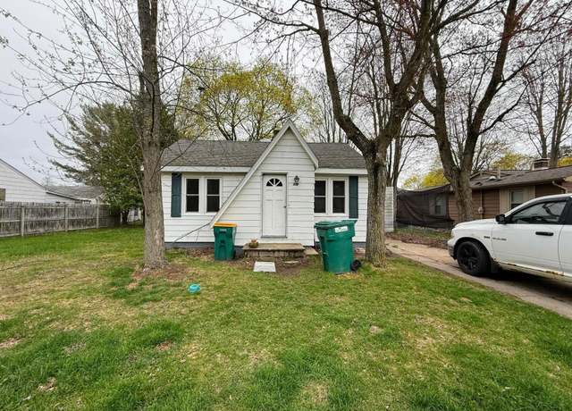 Property at 306 N Ionia St, Gladwin, MI 48624, 3 beds, 1.5 baths