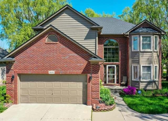 Property at 18681 Turnberry Dr, Macomb, MI 48044, 4 beds, 2.5 baths