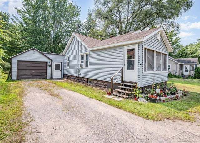 Property at 2820 E Ashman St, Midland, MI 48642, 2 beds, 1 bath