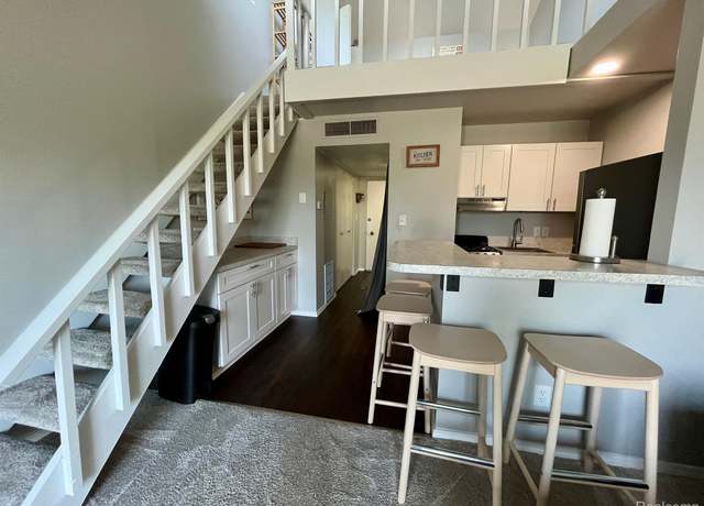 Property at 6210 Tennis Ct Unit D-11, Bay City, MI 48706, 1 bed, 1 bath
