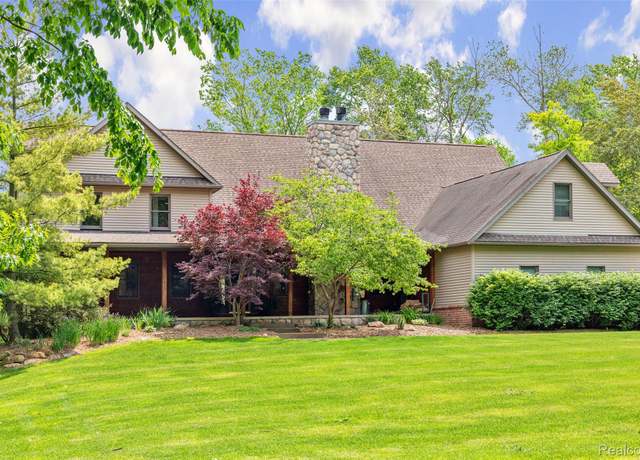 Property at 4230 Mill Lake Rd, Lake Orion, MI 48360, 5 beds, 5 baths