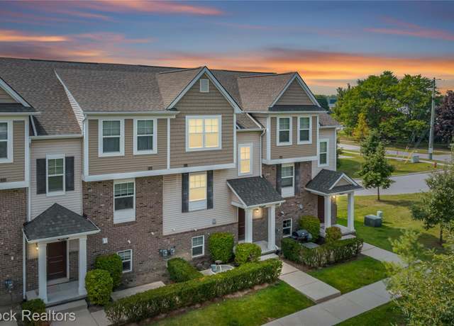Property at 4636 Bradley Cir #12, Troy, MI 48085, 2 beds, 2.5 baths