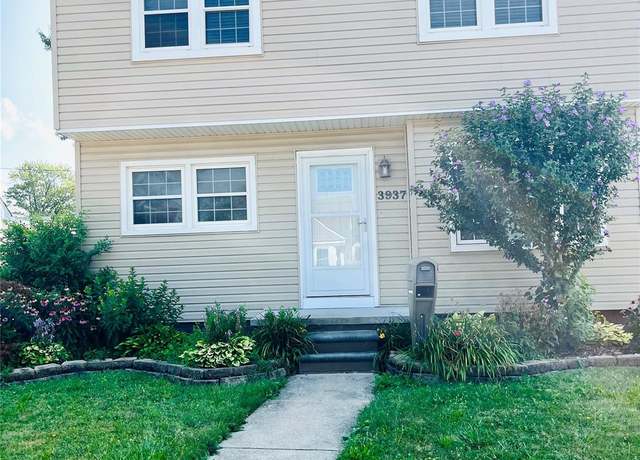 Property at 3937 16th St, Wyandotte, MI 48192, 4 beds, 2 baths