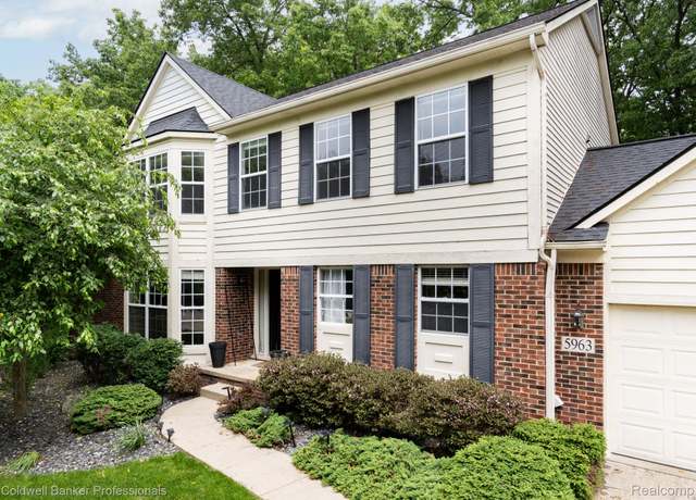 Property at 5963 James Head Ct, West Bloomfield, MI 48324, 3 beds, 3.5 baths