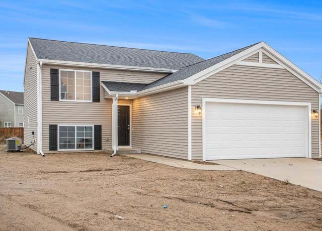 Property at 13654 Oasis Ave, Holland, MI 49424, 4 beds, 2 baths