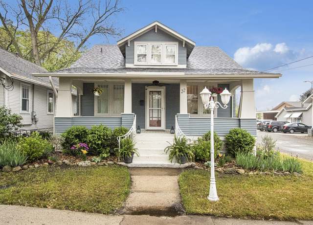 Property at 22 S Smith St, New Buffalo, MI 49117, 4 beds, 2 baths