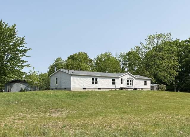 Property at 10577 Laketon Ave, Ravenna, MI 49451, 4 beds, 2.5 baths