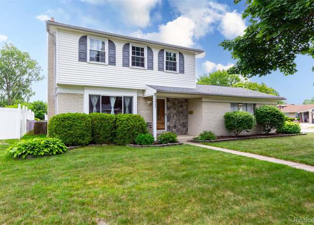 Property at 10849 Michael St, Taylor, MI 48180, 3 beds, 2.5 baths