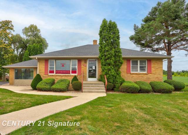 Property at 3741 Tittabawassee Rd, Saginaw Charter Township, MI 48604, 4 beds, 2.5 baths