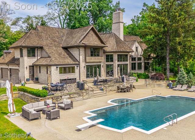 Property at 26377 Willowgreen Dr, Franklin, MI 48025, 6 beds, 8 baths