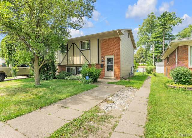 Property at 4408 Campbell St, Dearborn Heights, MI 48125, 3 beds, 1.5 baths