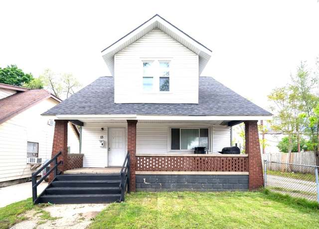 Property at 13 Rena St SW, Grand Rapids, MI 49507, 4 beds, 1 bath