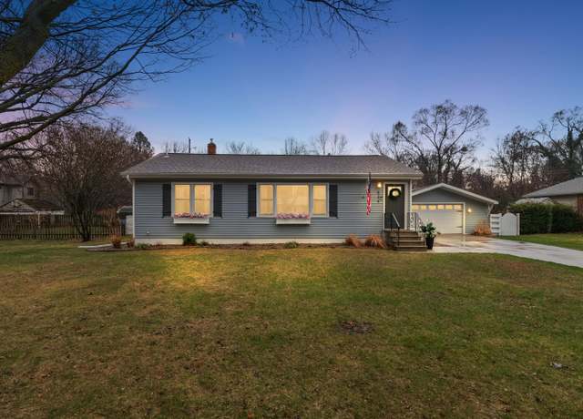 Property at 634 Miller Ln, St Joseph, MI 49085, 4 beds, 2 baths