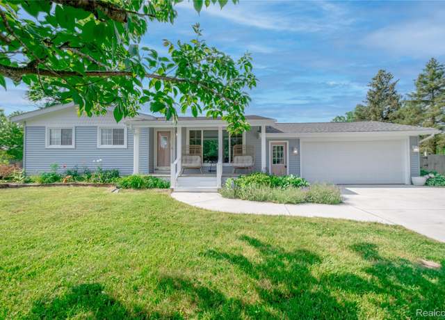 Property at 3474 Bilsky St, Burton, MI 48519, 3 beds, 1 bath