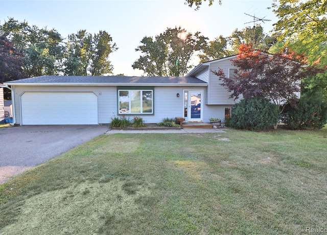 Property at 9360 Gale Rd, Goodrich, MI 48438, 4 beds, 2 baths
