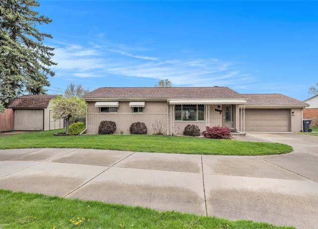 Property at 26265 S River Rd, Harrison Township, MI 48045, 3 beds, 2 baths