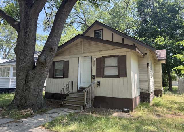 Property at 1710 Dyson St, Muskegon, MI 49442, 3 beds, 2 baths