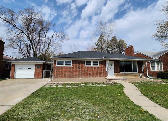 Property at 15705 Juliana Ave, Eastpointe, MI 48021, 3 beds, 1 bath